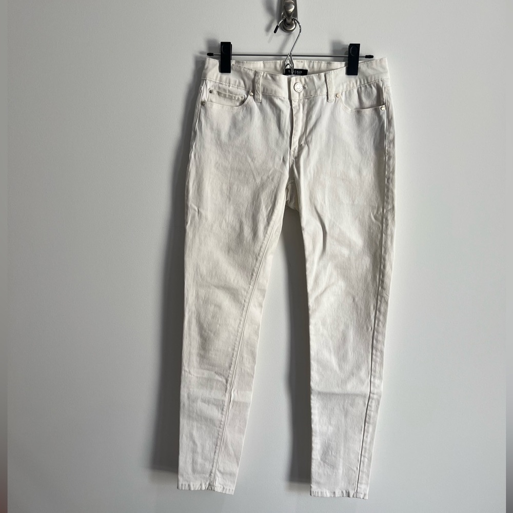 White House Black Market Skinny Pant
